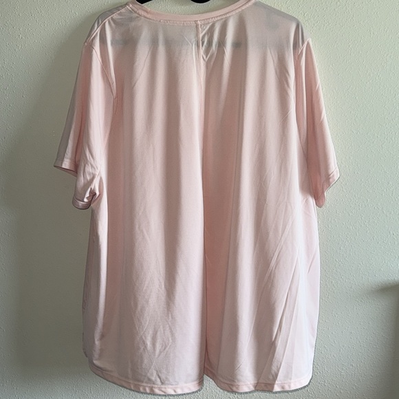 Women’s Pink Nike Dri-Fit Tee 2X - Great condition with no flaws! - Picture 6 of 7
